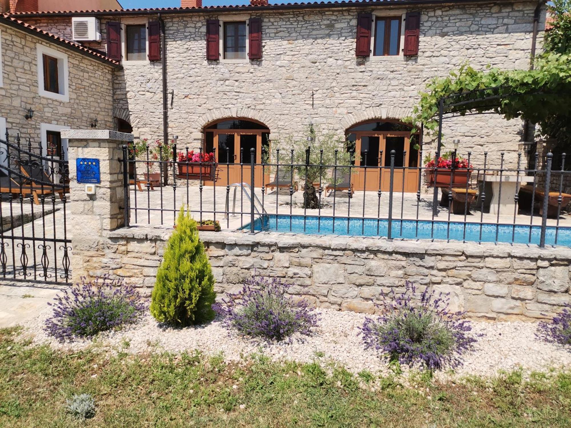 Villa Rustica Buje Esterno foto