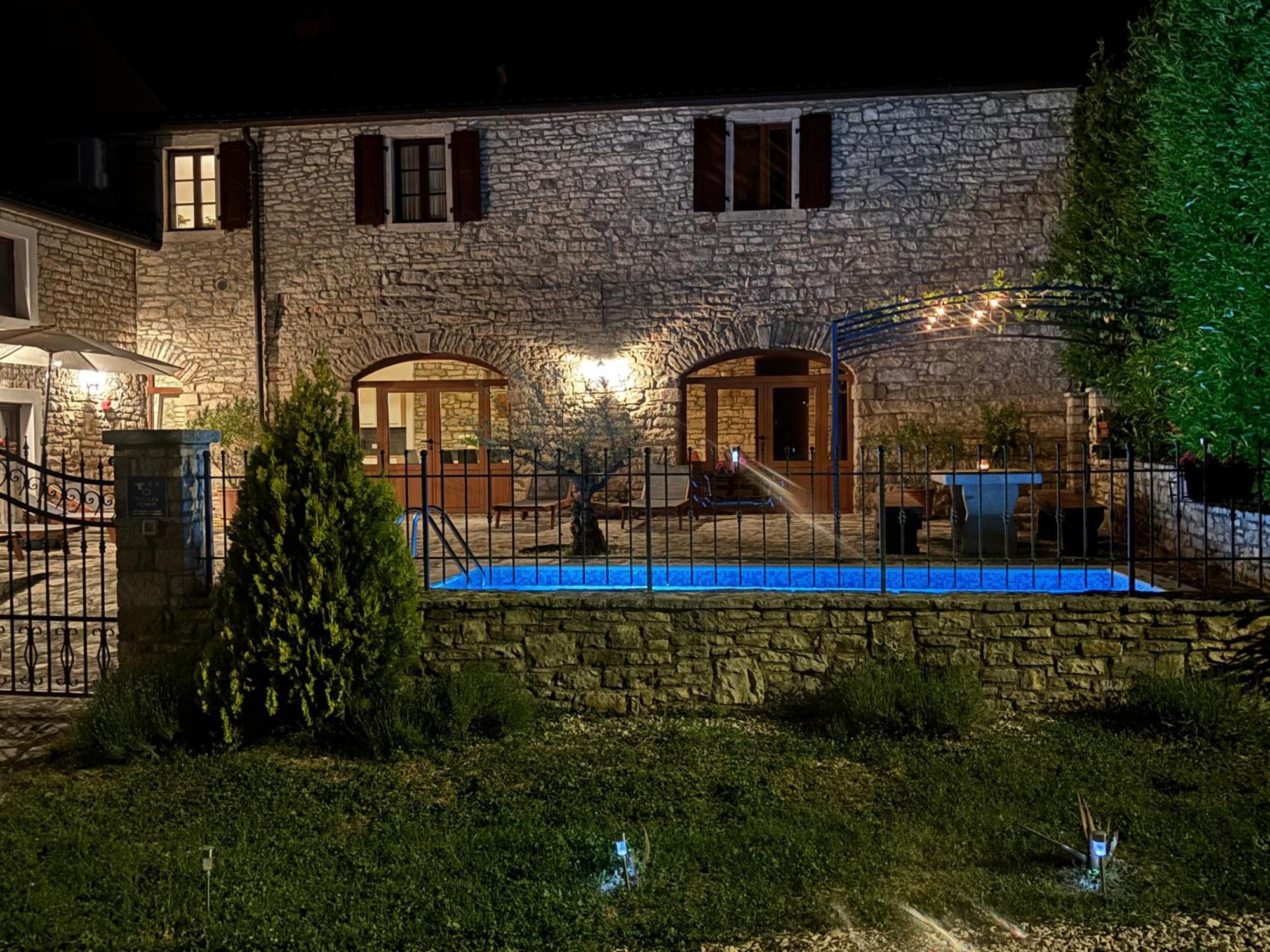 Villa Rustica Buje Esterno foto