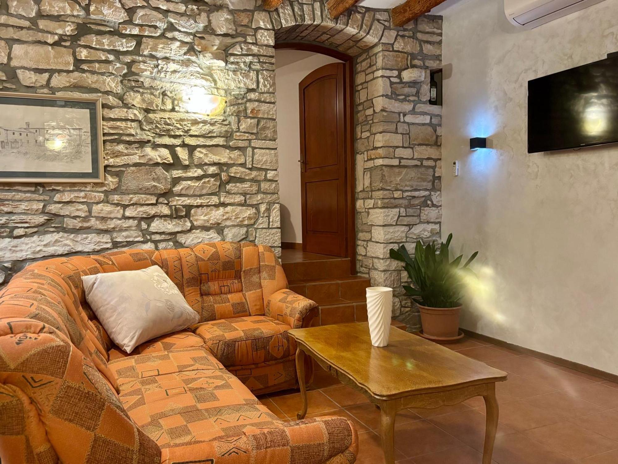 Villa Rustica Buje Esterno foto